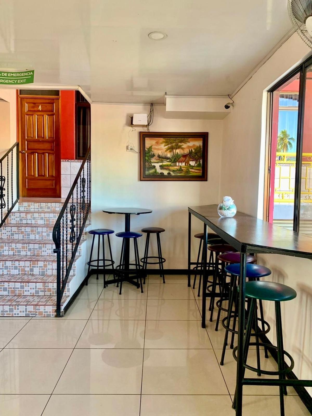 Hotel Costa Del Sol Пуерто Лимон Екстериор снимка