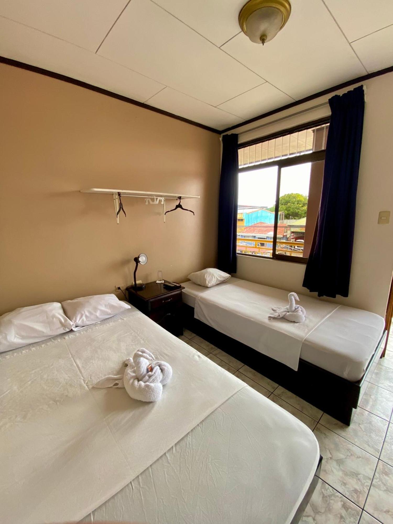 Hotel Costa Del Sol Пуерто Лимон Екстериор снимка